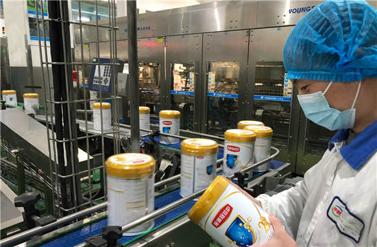 食药监局：奶粉生产必须使用纯化水（图文无关）